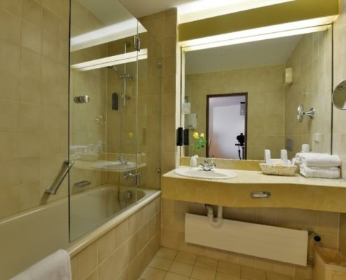 carathotel Weil am Rhein Triple 5